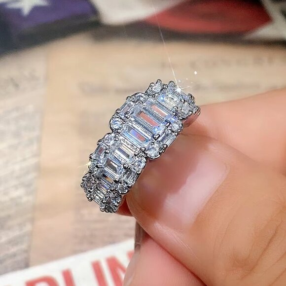 NEW 18k White Gold Diamond Ring Emerald Cut Ring Band - Picture 4 of 7